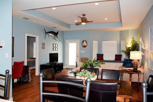 在meiguo.com看到的Spinnaker House - Four Bedroom Home的介绍图片