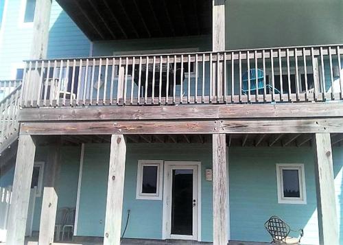 在meiguo.com看到的121 12th Street - Three Bedroom Home的介绍图片