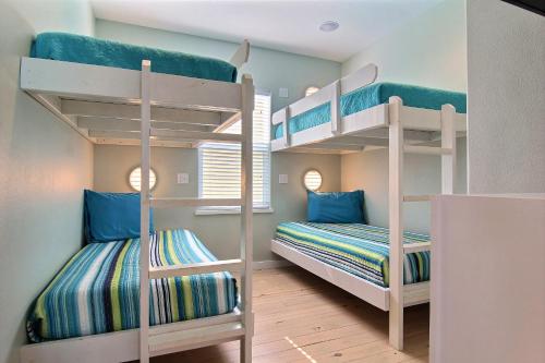 在meiguo.com看到的Pelicans Landing - Four Bedroom Home的介绍图片