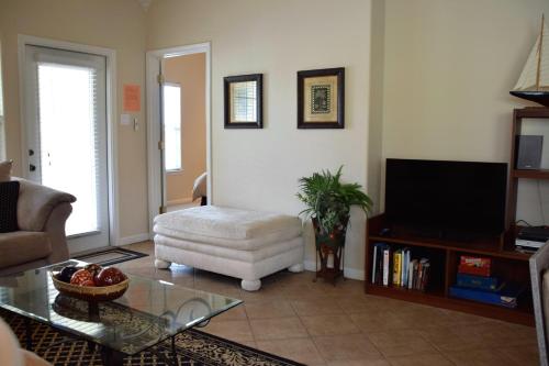 在meiguo.com看到的9th St Town House 303 - Two Bedroom Townhome的介绍图片