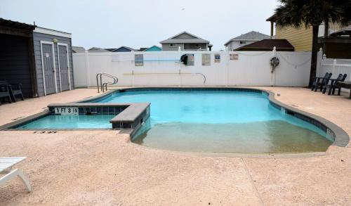 在meiguo.com看到的211 Blue Heron - Three Bedroom Townhome的介绍图片