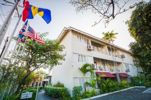 Εξωτερική όψη, Altamont Court Hotel in Kingston Εξωτερική όψη, Altamont Court Hotel in Kingston