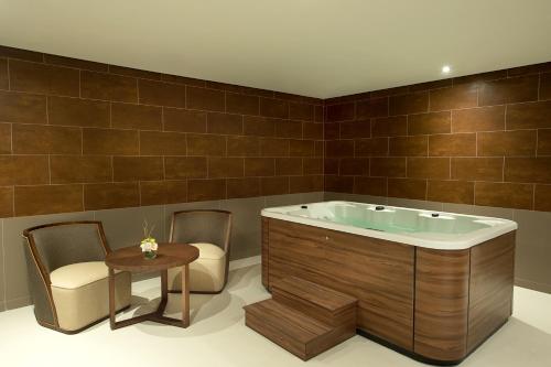 Hot tub, Wyndham Garden Ajman Corniche in Ajman Hot tub, Wyndham Garden Ajman Corniche in Ajman