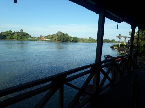 Champa Mekong Bungalows