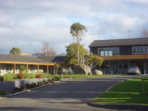 Entrance, Bristol Motel in Upper Hutt Entrance, Bristol Motel in Upper Hutt