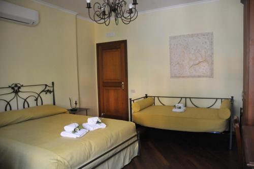Guestroom, Antica Villa di Bruto in Tivoli Guestroom, Antica Villa di Bruto in Tivoli