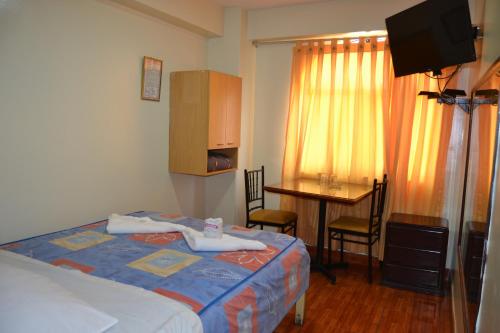 This photo about El Gran Caiman - Aeropuerto shared on HyHotel.com