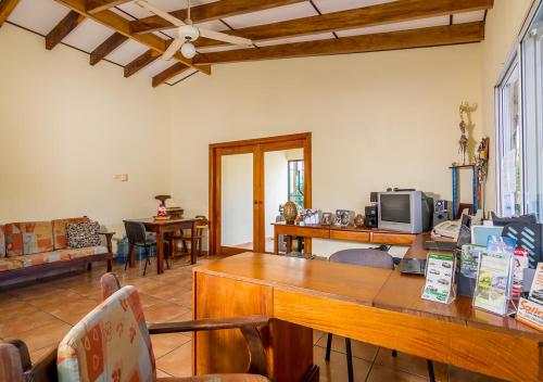 Business center, Hotel Guanacaste Lodge in Playa Flamingo Business center, Hotel Guanacaste Lodge in Playa Flamingo
