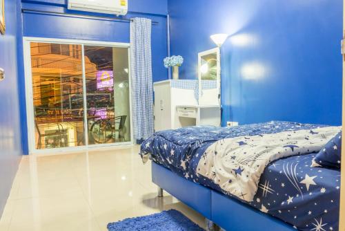 アイリス ホステル (Iris Hostel) near サンデー・ウォーキング・ストリート・マーケット アイリス ホステル (Iris Hostel) near サンデー・ウォーキング・ストリート・マーケット
