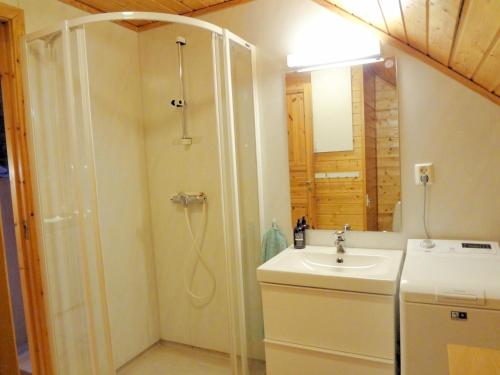 Fully equipped flat, 2 bedrooms, FREE car parking. in Trondheim Fully equipped flat, 2 bedrooms, FREE car parking. in Trondheim