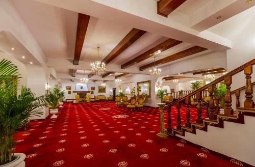 Előcsarnok, Aurelius Imparatul Romanilor in Poiana Brasov Előcsarnok, Aurelius Imparatul Romanilor in Poiana Brasov