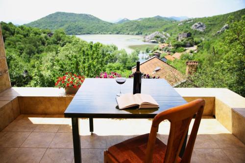 Mâncare şi băutură, Villa Skadar Lake in Karuč Mâncare şi băutură, Villa Skadar Lake in Karuč