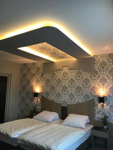 Hotel Athen Kelsterbach Airport in Kelsterbach Hotel Athen Kelsterbach Airport in Kelsterbach