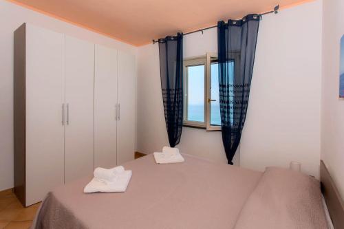 Furore Coast Rooms