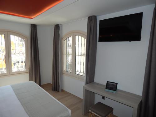 This photo about Hostal Dona Carmen (Adults Only) shared on HyHotel.com