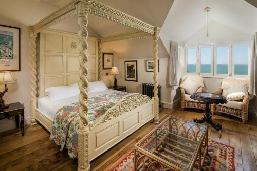 Gästrum, Tolcarne Beach Colonial Restaurant and Rooms in Newquay Centrum Gästrum, Tolcarne Beach Colonial Restaurant and Rooms in Newquay Centrum
