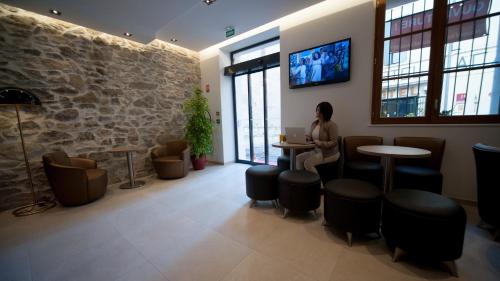 Előcsarnok, Central Hotel in Nimes Előcsarnok, Central Hotel in Nimes