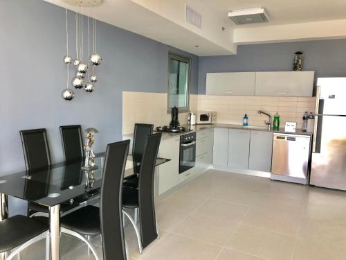 Apartment "Style City" With Sea View in Bat Yam Apartment "Style City" With Sea View in Bat Yam