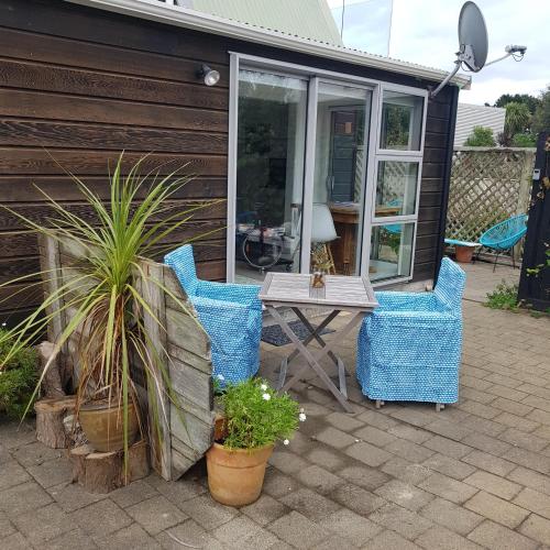 Facilities, Near the shore in Waikanae Facilities, Near the shore in Waikanae