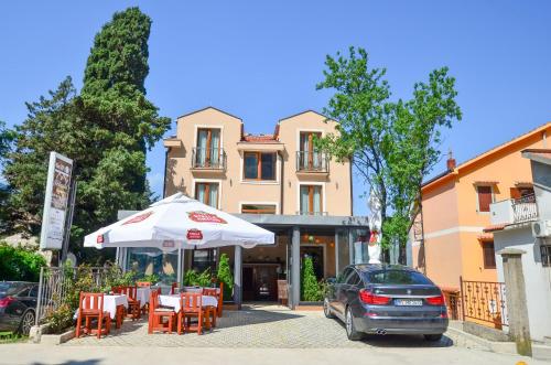 Makanan dan Minuman, Bocche di Cattaro Apartments in Dobrota Makanan dan Minuman, Bocche di Cattaro Apartments in Dobrota