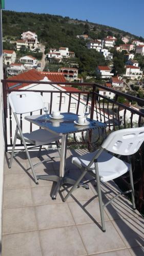 Apartments Simic in Okrug Gornji Apartments Simic in Okrug Gornji
