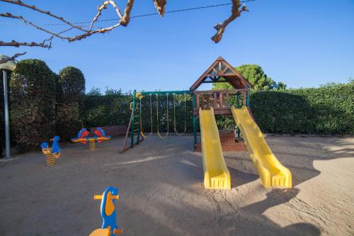 Parque infantil, Brea's Hotel in Reus Parque infantil, Brea's Hotel in Reus