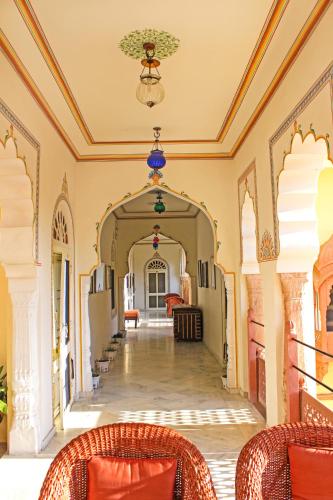 Terraza/balcón, Alsisar Haveli - A Heritage Hotel in Jaipur Terraza/balcón, Alsisar Haveli - A Heritage Hotel in Jaipur