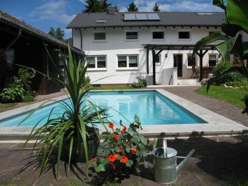 Swimming pool, Ferienwohnung Hubner in Roth Swimming pool, Ferienwohnung Hubner in Roth