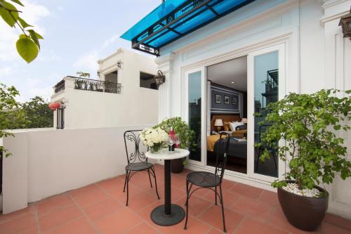 Balcony/terrace, MayFlower Hotel Hanoi in Dong Xuan Market Balcony/terrace, MayFlower Hotel Hanoi in Dong Xuan Market