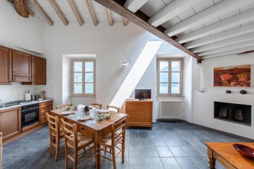 Facilities, Apartments At the Pier Of Brienno - The House Of Travelers in Brienno Facilities, Apartments At the Pier Of Brienno - The House Of Travelers in Brienno
