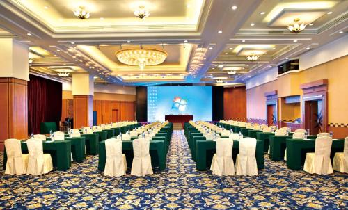 Meeting room / ballrooms, Guangdong Hotel Zhuhai in Zhuhai Meeting room / ballrooms, Guangdong Hotel Zhuhai in Zhuhai