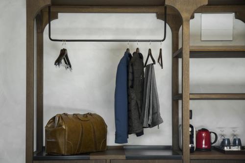 This photo about ICON Wipton by Petit Palace shared on HyHotel.com