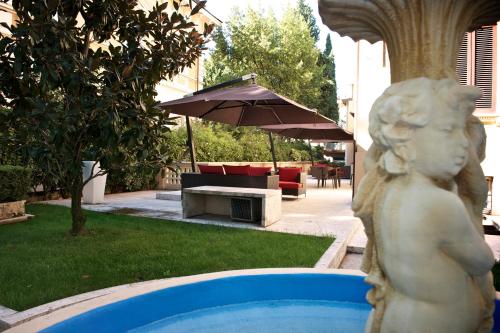 Entrada, UNA HOTELS Villa dei Platani Foligno in Foligno Entrada, UNA HOTELS Villa dei Platani Foligno in Foligno