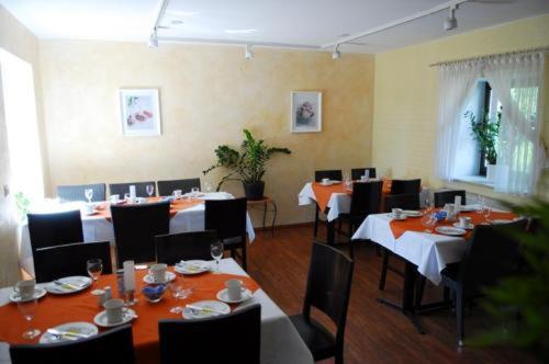 Étterem, Adam Hotel in Giesen Étterem, Adam Hotel in Giesen