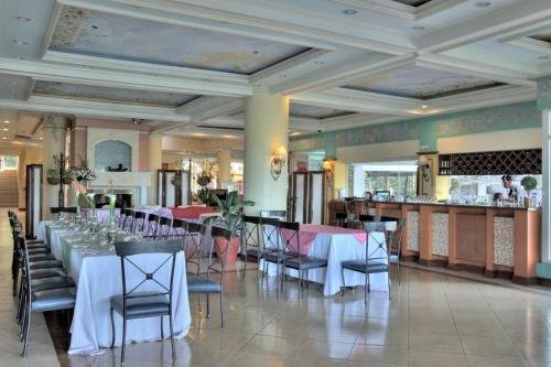 Restaurant, Hotel Elizabeth Baguio in Mines View Park Restaurant, Hotel Elizabeth Baguio in Mines View Park