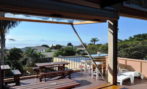 Balkon/teras, Amakaya Backpackers Travellers Accommodation in Plettenberg Bay Balkon/teras, Amakaya Backpackers Travellers Accommodation in Plettenberg Bay