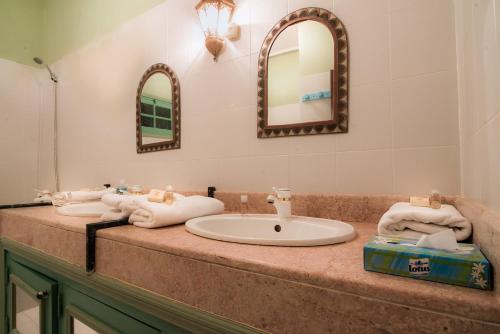 Łazienka, Kasbah Idriss in Warzazat Centrum Łazienka, Kasbah Idriss in Warzazat Centrum