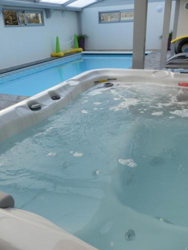 Termálfürdő, Domaine De Meigne in Meigne Termálfürdő, Domaine De Meigne in Meigne