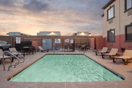 Attractions, Baymont By Wyndham Phoenix I-10 Near 51St Ave in West Phoenix Attractions, Baymont By Wyndham Phoenix I-10 Near 51St Ave in West Phoenix