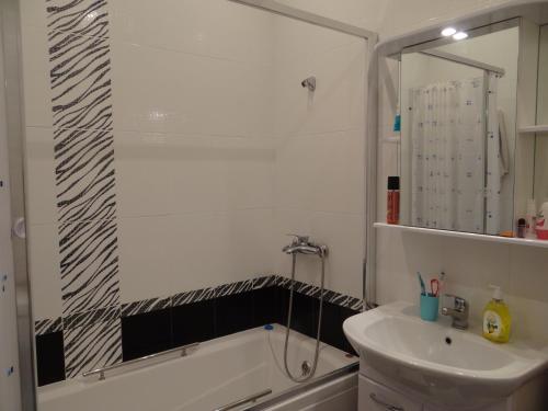 Two bedroom luxury apartment on Krasnozelenykh St. in Anapa Two bedroom luxury apartment on Krasnozelenykh St. in Anapa