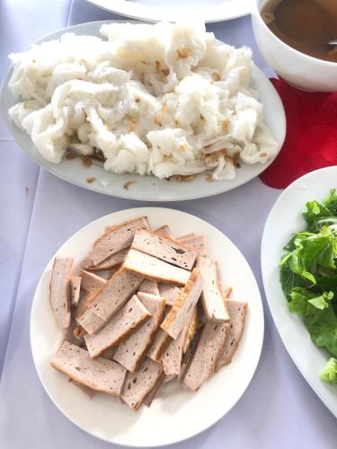 Food and beverages, Tan An Palace in Thuong Ly/Quan Toan Food and beverages, Tan An Palace in Thuong Ly/Quan Toan