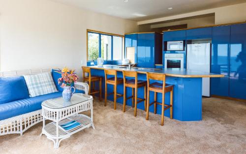 Kitchen, Palm Beach Lodge in Palm Beach Kitchen, Palm Beach Lodge in Palm Beach