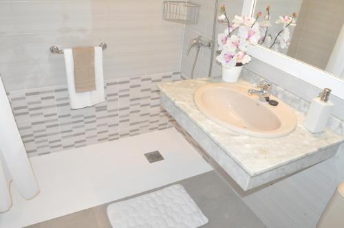 This photo about Apartamento Arquus shared on HyHotel.com