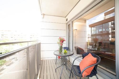 Balcony/terrace, BJØRVIKA APARTMENTS, Teaterplassen, Oslo city center in Old Oslo Balcony/terrace, BJØRVIKA APARTMENTS, Teaterplassen, Oslo city center in Old Oslo