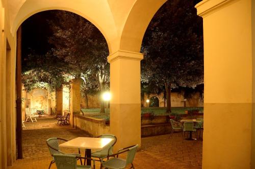 Ostello Palazzo Pierantoni in Foligno Ostello Palazzo Pierantoni in Foligno