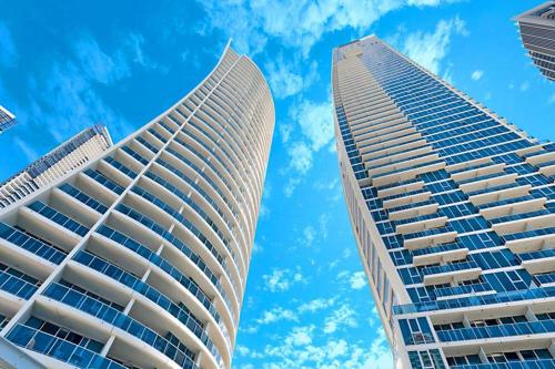 Luxury 5 Star Surfers Paradise Residences
