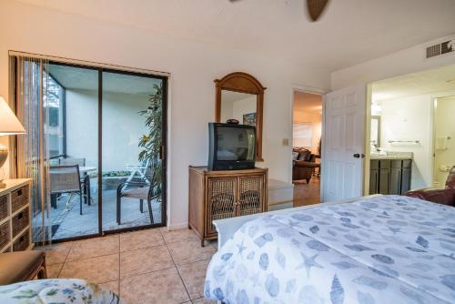 Luxury Shorewalk Water Front 2 Bedroom 2 Bathroom 3Mins IMG 5 Mins Beach in South Bradenton Luxury Shorewalk Water Front 2 Bedroom 2 Bathroom 3Mins IMG 5 Mins Beach in South Bradenton