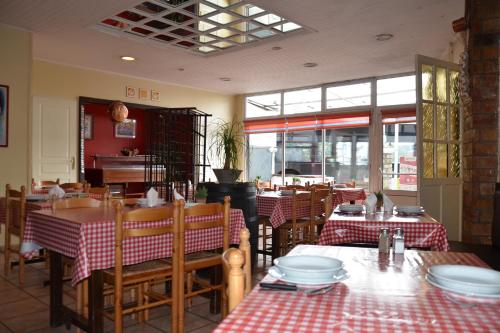 Banquet hall, Hotel Chez Benat in Anglet Banquet hall, Hotel Chez Benat in Anglet