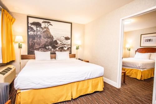 加州蒙特利鵜鶘旅館 (Pelican Inn Monterey CA) in 蒙特雷市中心 加州蒙特利鵜鶘旅館 (Pelican Inn Monterey CA) in 蒙特雷市中心