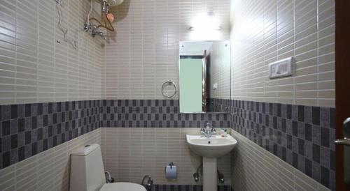 This photo about Hotel Sapphire Inn shared on HyHotel.com